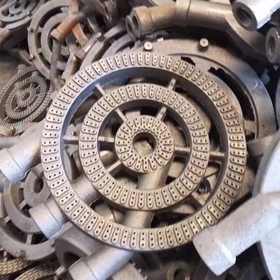 أجزاء صب الرمل الحديدي الرقيق للمحركات والمعدات CNC